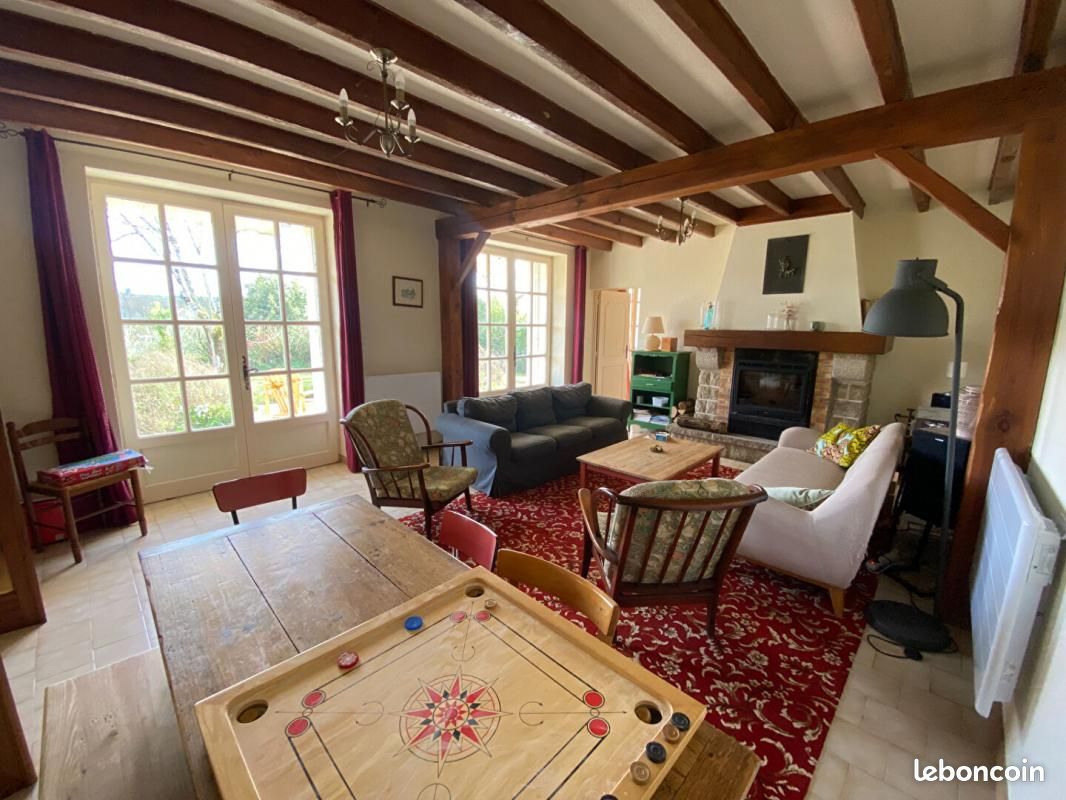 Maison 7 pièces 230 m² - Nanteuil-en-Vallée 16700 (image 3)