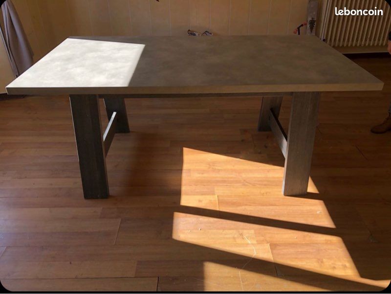Table à manger (image 1)