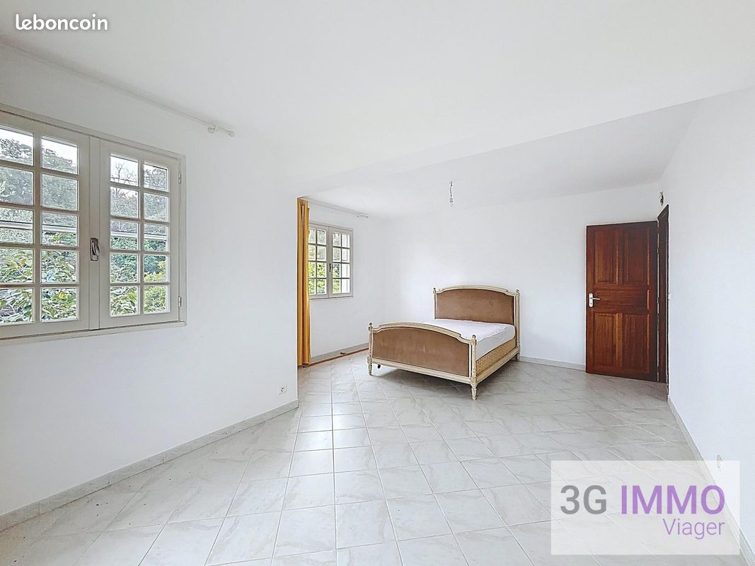 Viager | Maison de plain-pied | 6p | 4ch | 208 m² | Santa-Maria-Poggio | Expo Sud-Est | Terrasse · Jardin · Piscine (image 11)