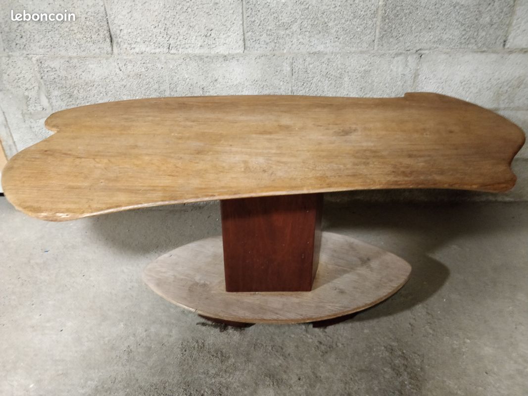 Table basse fait main en bois (image 1)
