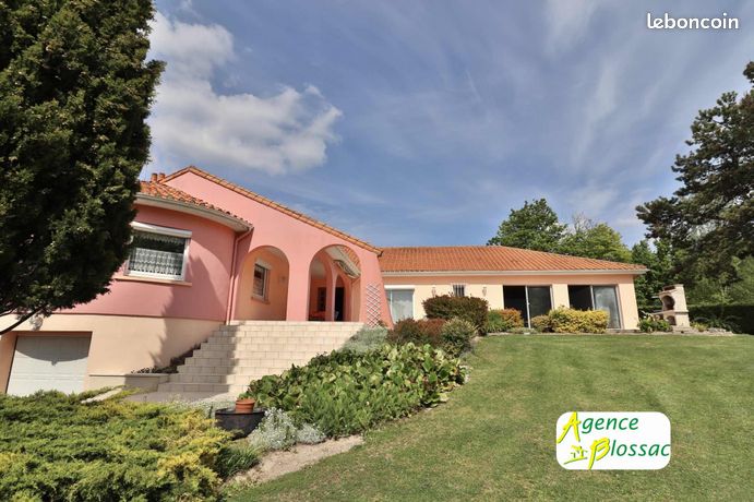 Maison 6 pièces 223 m²