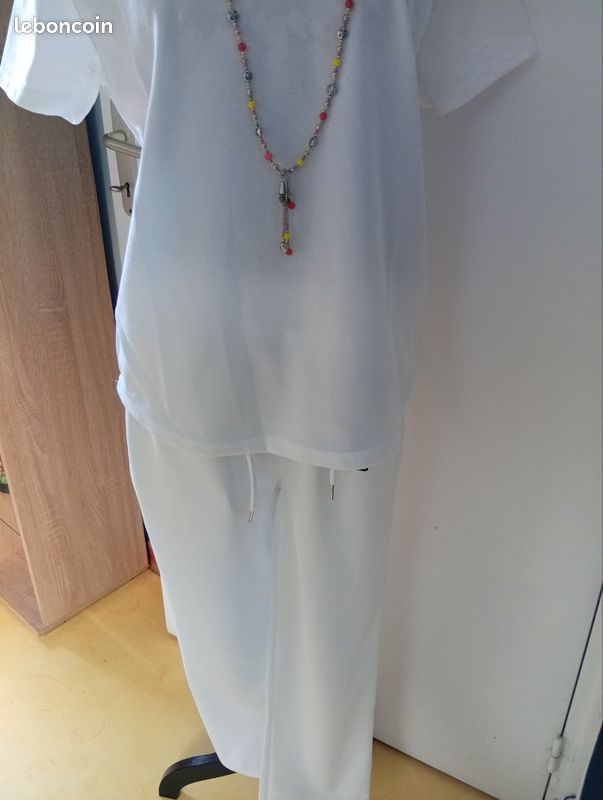 Joli ensemble, haut+ pantalon (image 2)