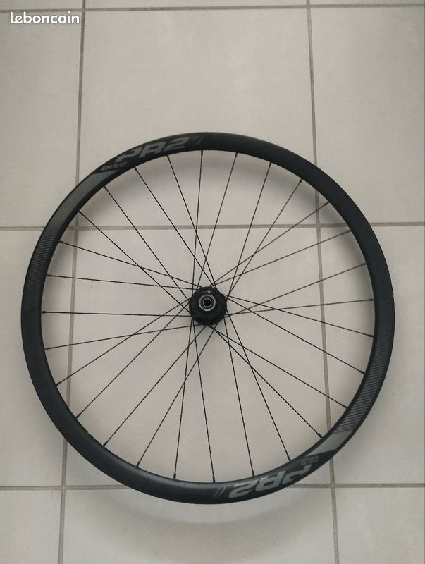 Roue avant velo de route - Giant PR2 Disc (image 2)