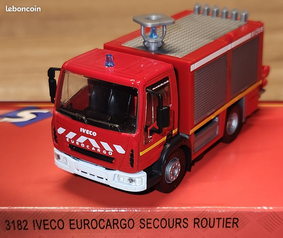 Iveco Daily Pompiers Secours Routier 1999 - Old Cars Agritec 1/43 - Modifié