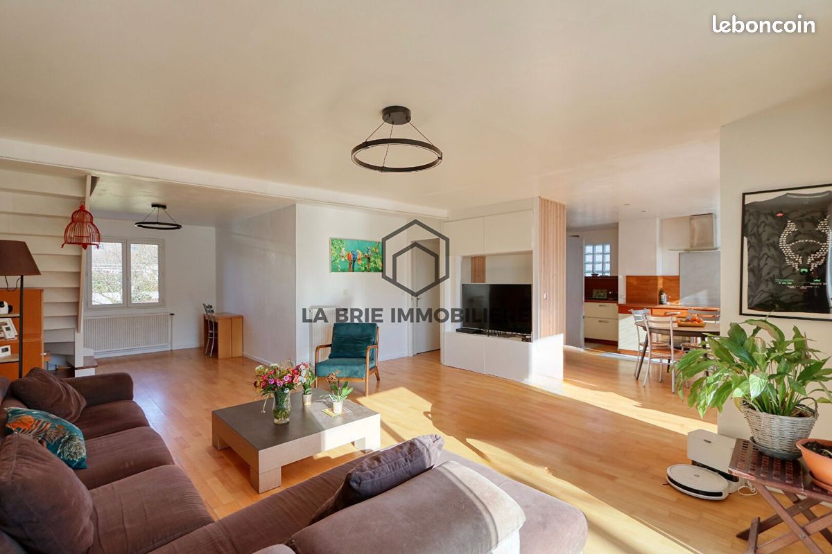 Maison 6 pièces 190 m² · à Villecresnes · 190 m² · 429 000 €