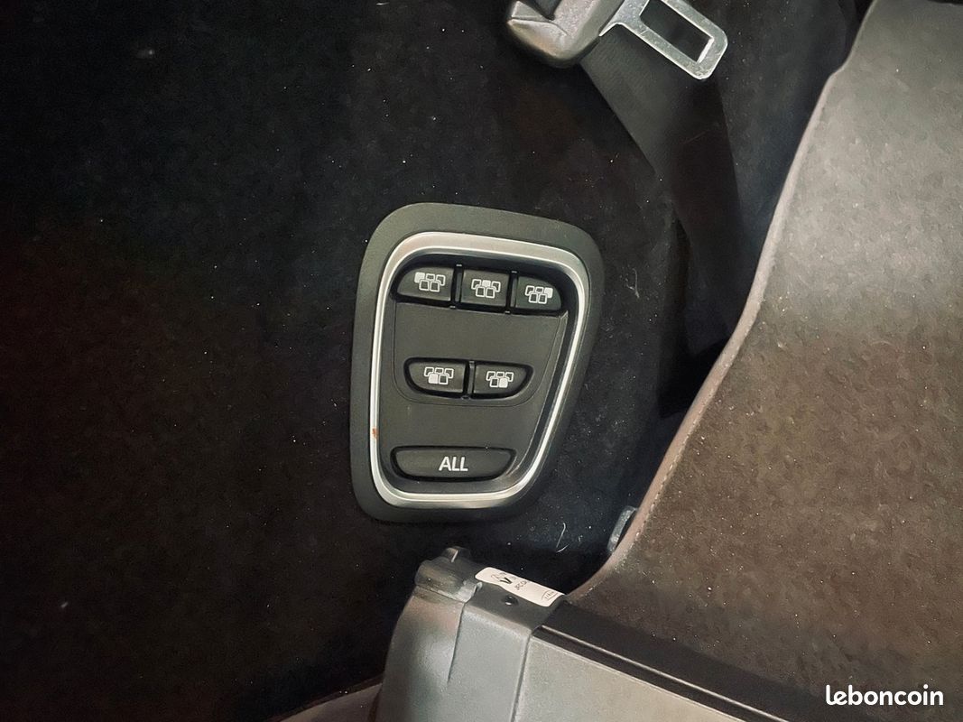 RENAULT Espace V DCI 190 EDC INITIAL PARIS 4 CONTROL EDC 7 PLACES CARPLAY / CUIR CHAUFFANT MASSANT (image 37)