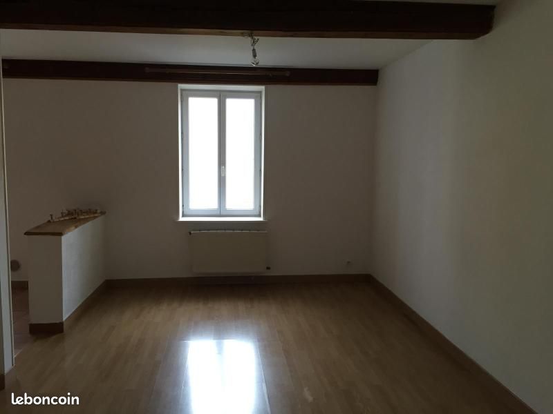 Appartement 4 pièces 103 m² · à Saint-Laurent-sur-Saône · 103 m² · 635 €/mois
