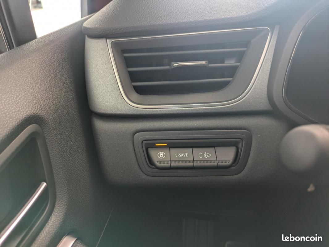Renault Captur E-TECH FULL HYBRID 160 TECHNO (image 8)
