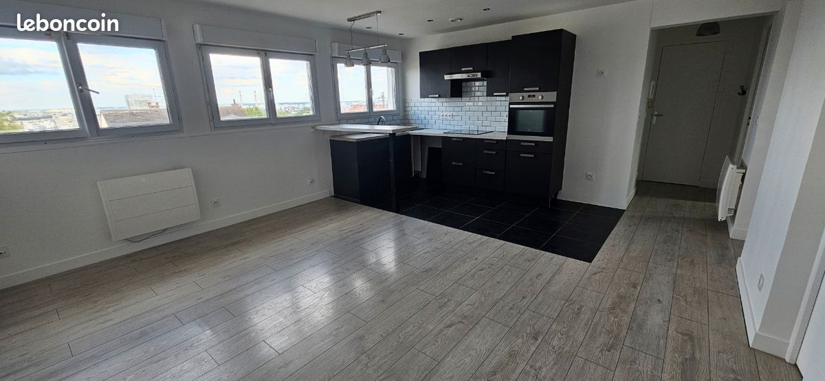 Appartement 3 pièces 47 m² · à Vitry-sur-Seine · 47 m² · 1 300 €
