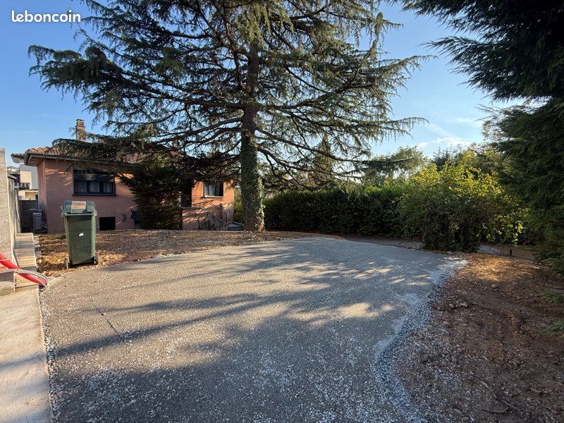 Maison 6 pièces 160 m² · à Sainte-Foy-lès-Lyon · 160 m² · 2 990 €/mois