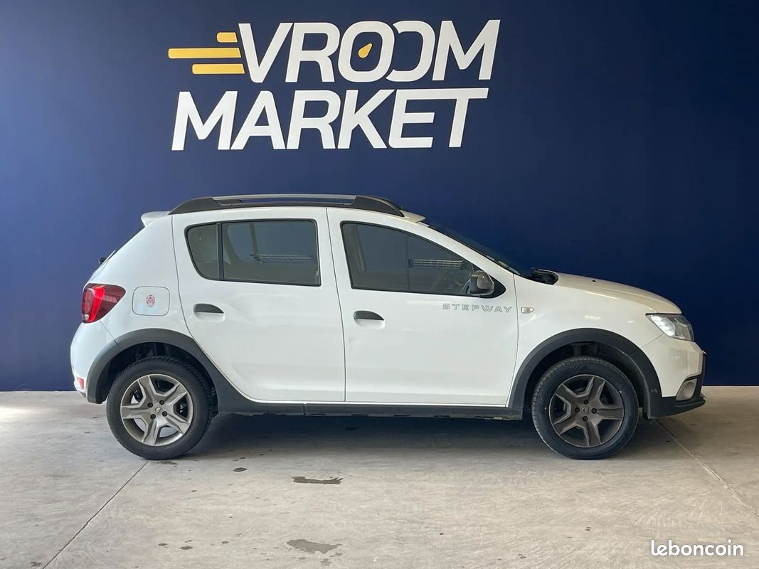 DACIA Sandero 1.5 D 95ch Stepway - 2019 - Caméra de recul - Phares LED - Navigation - Distribution OK (image 2)