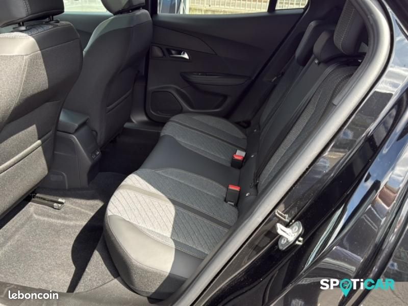 Peugeot 2008 e-2008 156ch 54 kWh Allure (image 29)