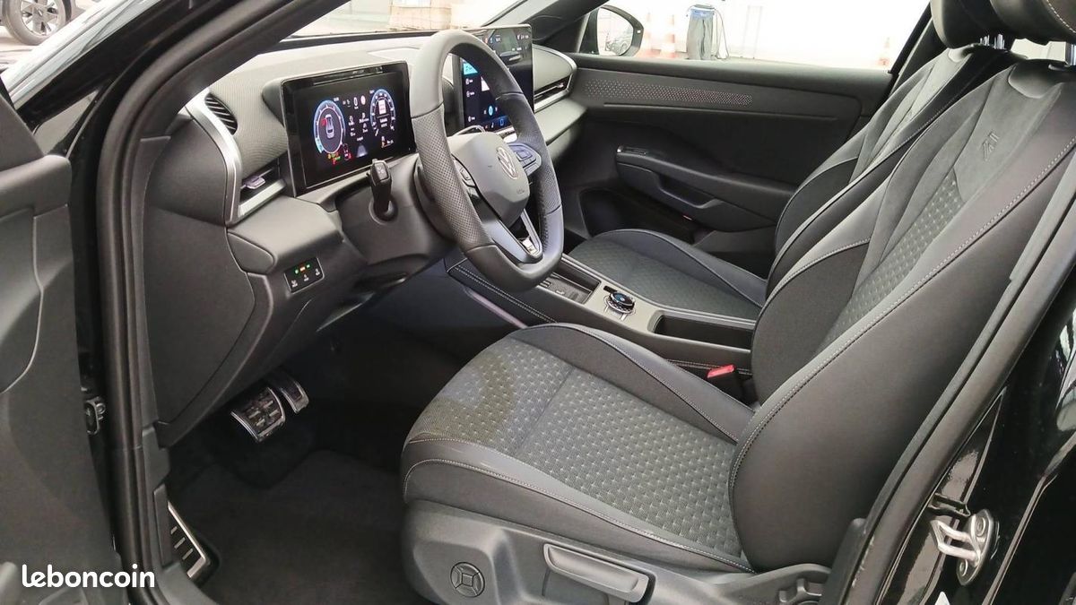 Volkswagen T-Roc 1.5 eTSI EVO2 Hybrid 150 ch DSG7 R-Line (image 12)