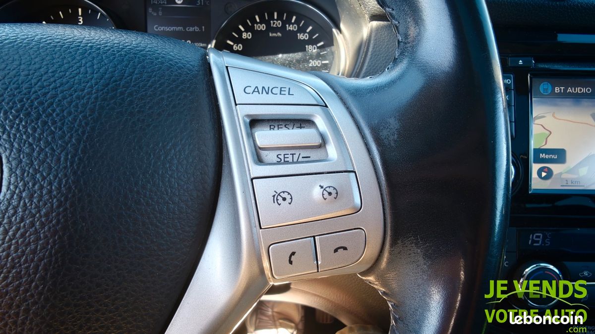 Nissan Qashqai 1.5 dCi 110ch Tekna (image 12)