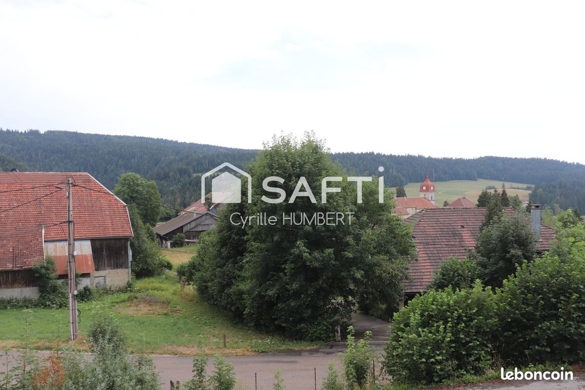 Maison 8 pièces 158 m² · à Les Combes · 158 m² · 315 000 €