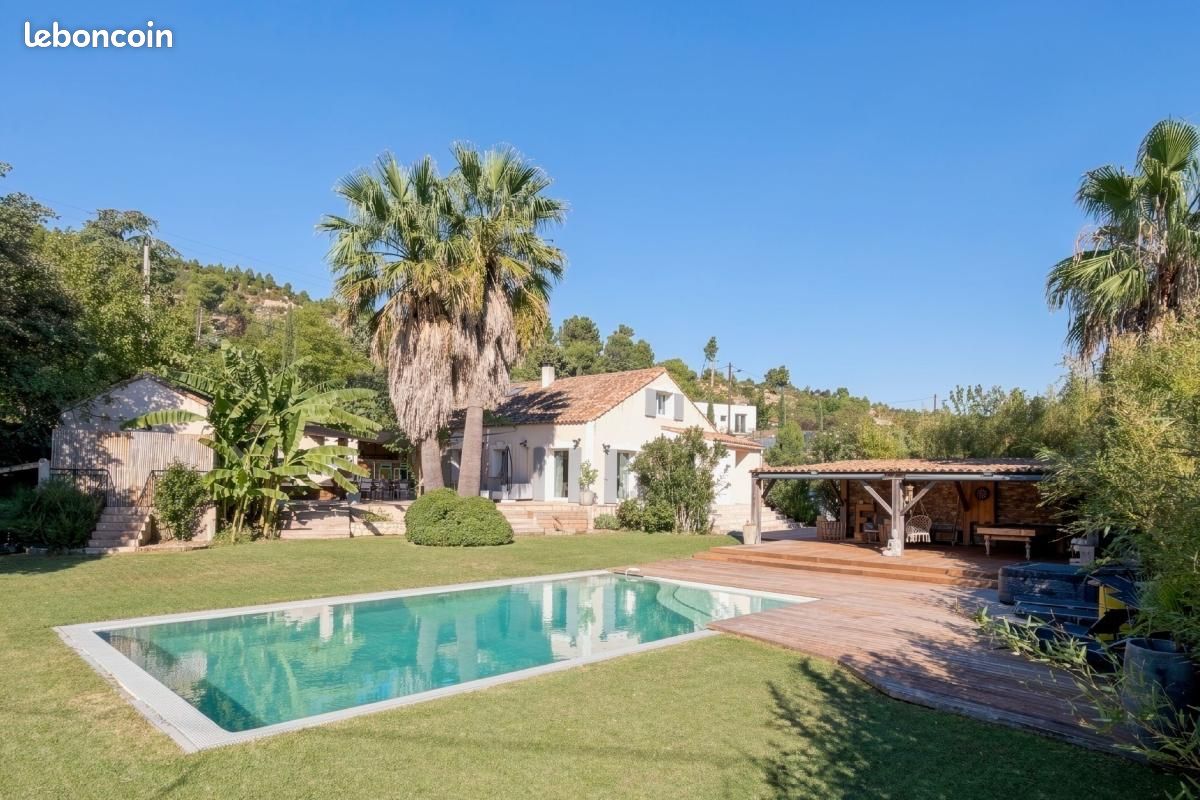 Maison 5 pièces 181 m² · aux Pennes-Mirabeau · 181 m² · 1 200 000 €