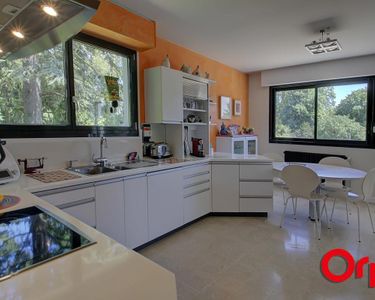 Maison 1 270 000 € - 260 m²