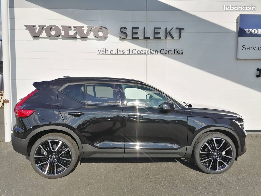 VOLVO XC40 B3 163 ch DCT7 Ultra (image 2)