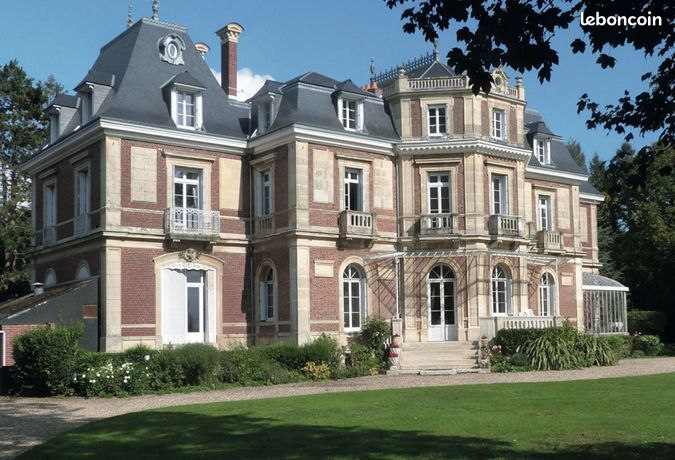 Château 13 pièces 1 358 m²