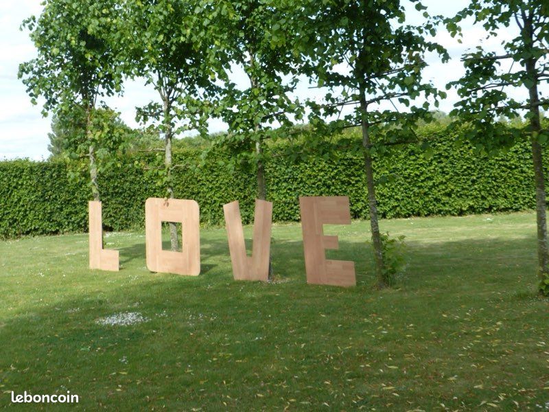 Lettres géantes LOVE (image 1)