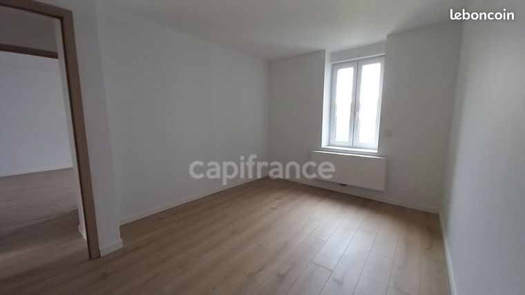 https://img.leboncoin.fr/api/v1/lbcpb1/images/55/3d/6f/553d6f42adffd8bfcac9a525e65a4b25279372ab.jpg?rule=ad-image