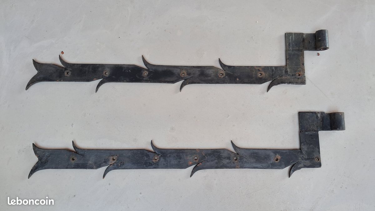 Pentures, loquets et béquilles en fer forgé artisanal (image 3)