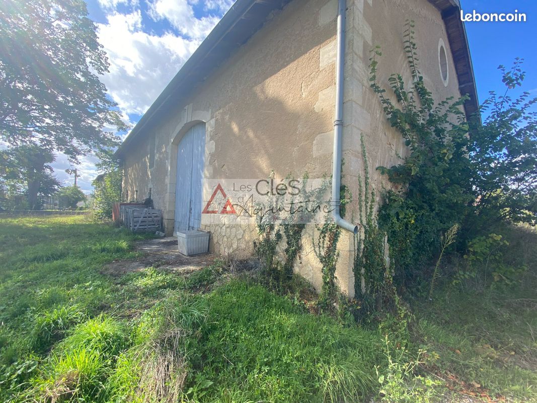 Local commercial 1 pièce 400 m² · à Béguey · 400 m² · 160 000 €