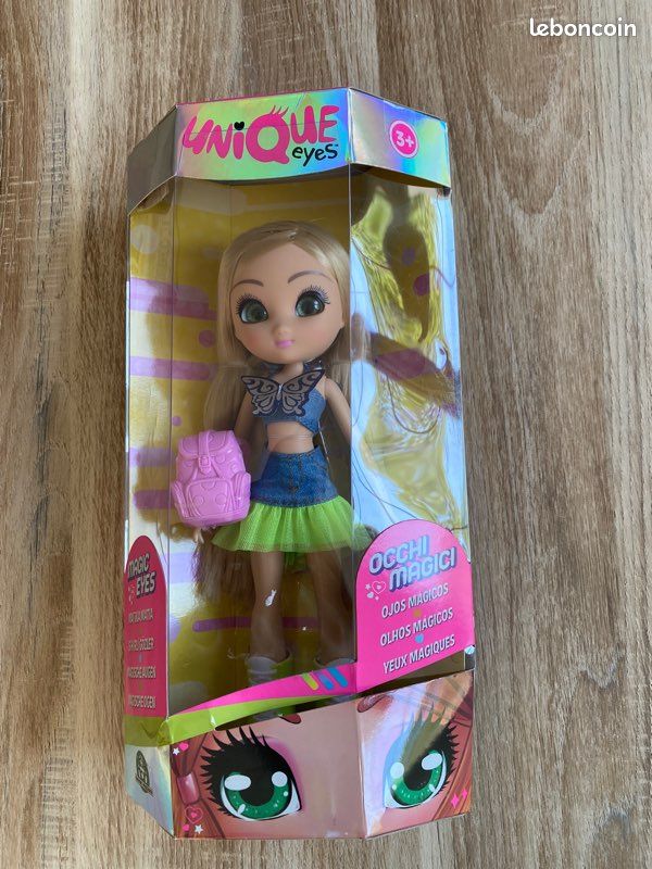 Poupée Unique Eyes - Neuve en boîte (image 1)