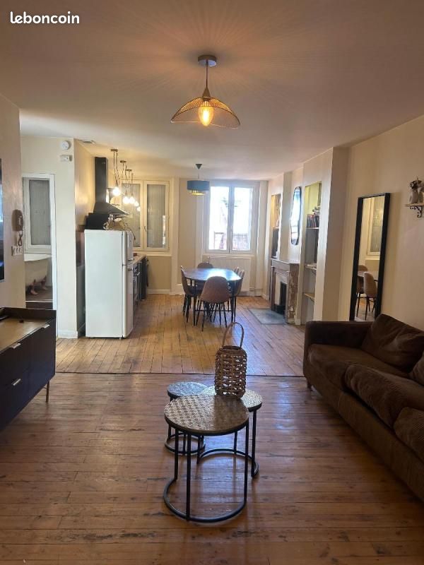 Appartement 3 pièces 65 m² · à Saint-Étienne · 65 m² · 600 €