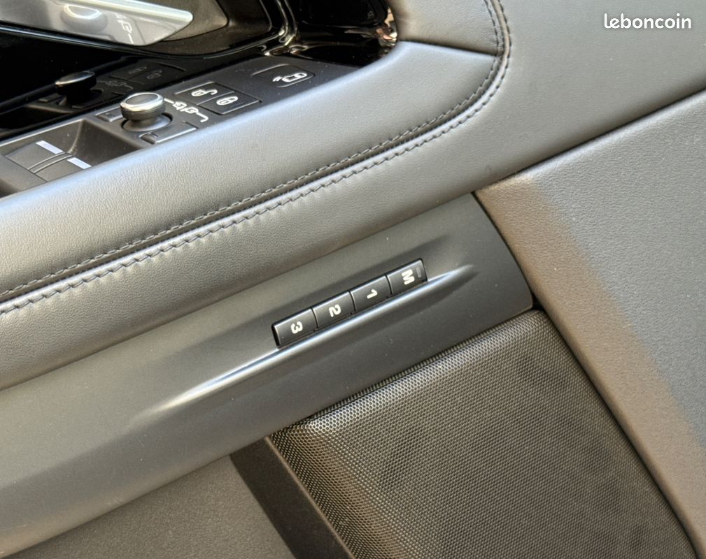 LAND ROVER RANGE ROVER EVOQUE II 1.5 P300E PHEV 4WD R-DYNAMIC HSE BVA8 + TOIT PANO + ATTELAGE + MERIDIAn (image 19)