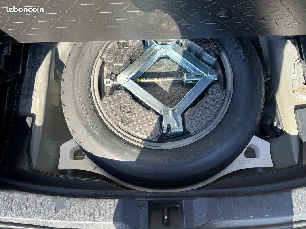 TOYOTA RAV4 HYBRIDE PRO MY23 218 ch 2WD Dynamic Business + Beyond Zero Academy TVA RECUPERABLE (image 15)