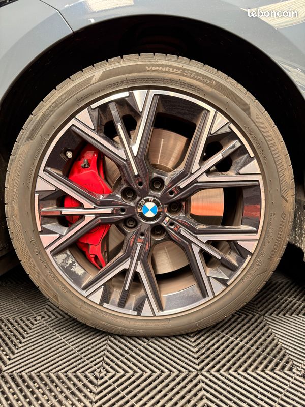 BMW SERIE 1 120D 163CH - PACK M SPORT PRO - HUD - TOIT OUVRANT - FREINS M SPORT ROUGE - CAM 360° - GARANTIE BMw (image 13)