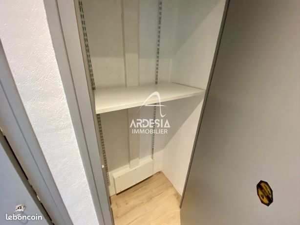 https://img.leboncoin.fr/api/v1/lbcpb1/images/55/43/8b/55438b52a5206c5b5a2a929d7afdc7b4a1b65f37.jpg?rule=ad-image