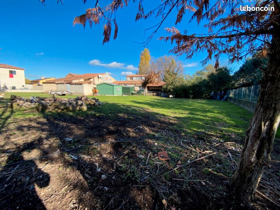 Terrain 637 m² La Farlede · à La Farlède · 160 000 €