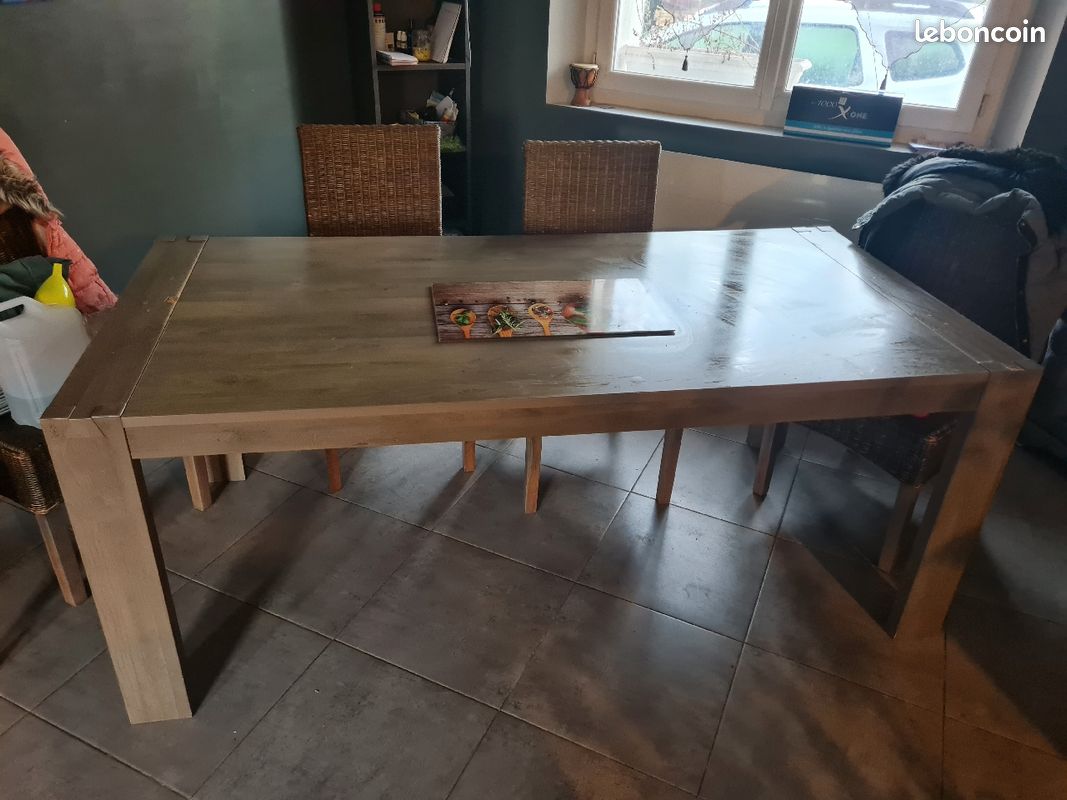 Table a mangé (image 1)