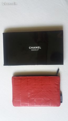 Trousse Chanel pas cher - Achat neuf et occasion