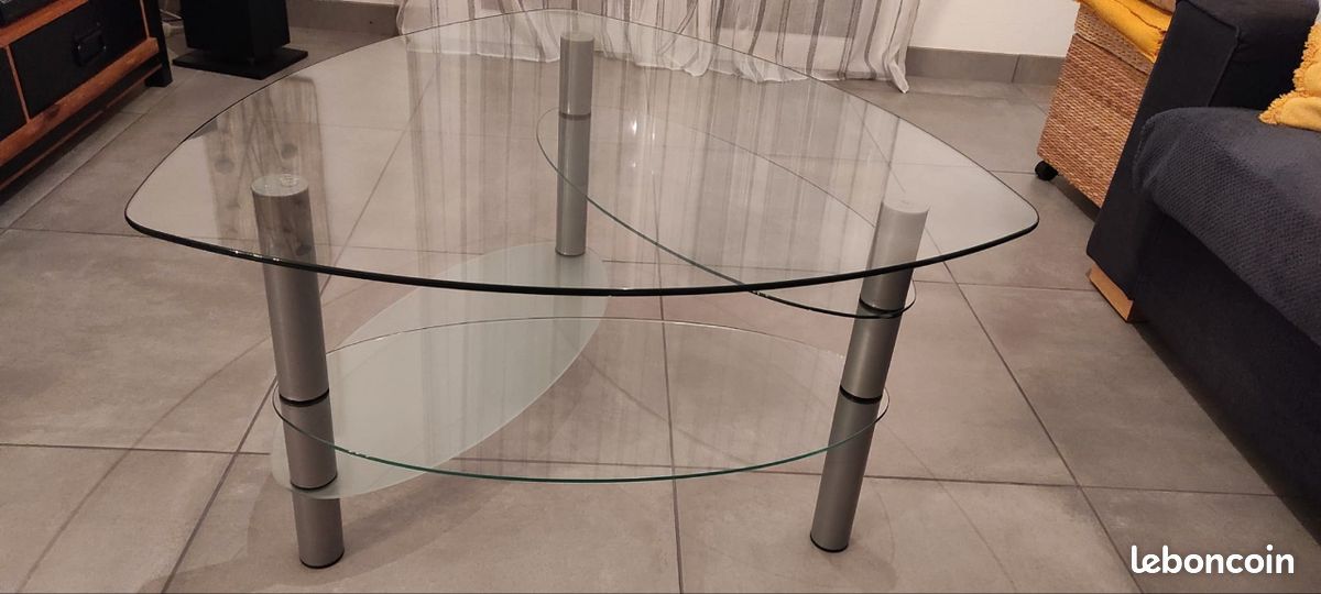 Table de salon en verre (image 2)