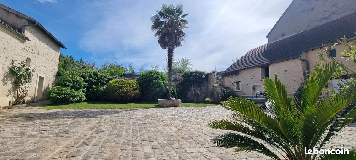 Maison 9 pièces 288 m² · à Ballainvilliers · 288 m² · 850 000 €