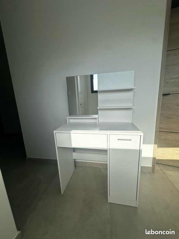 Coiffeuse (image 1)