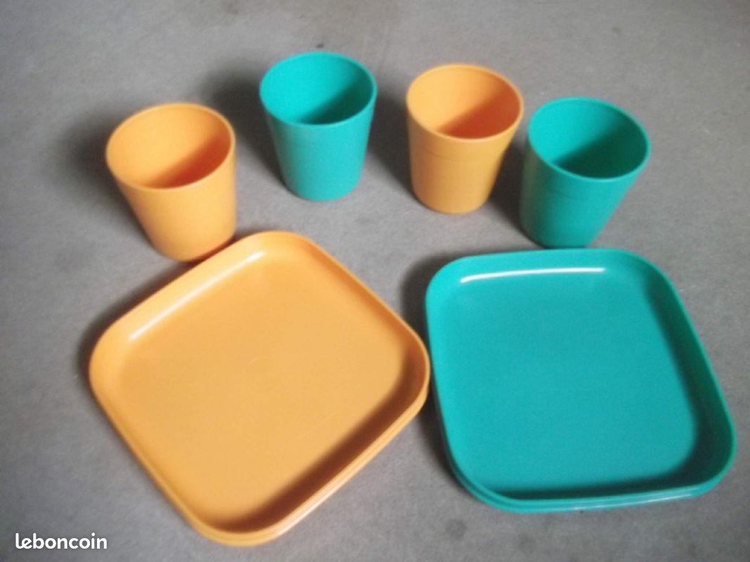 Assiettes + gobelets tupperwarre (image 1)
