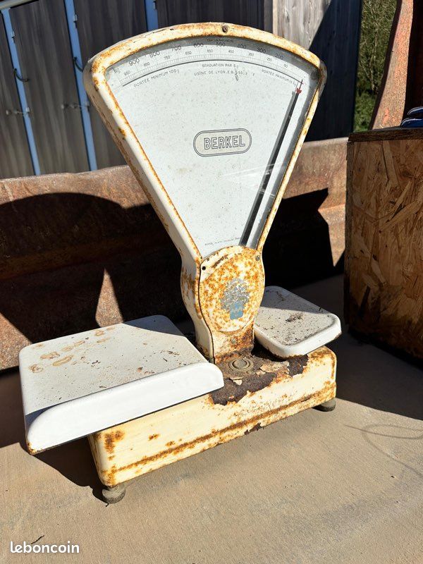 Balances antiques Berkel – banc restauré 1 2 plateaux pièces de collection précieuses