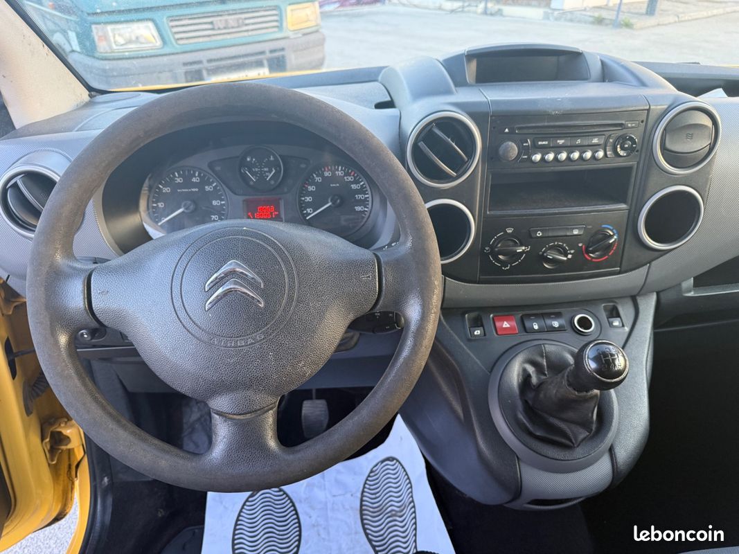 Citroën Berlingo 2 1.6hdi 75 3 places 2eme main vehicule propre (image 6)