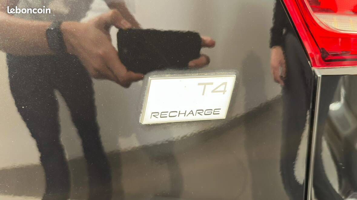 VOLVO XC40 T4 Recharge 129+82 ch DCT7 Start (image 25)
