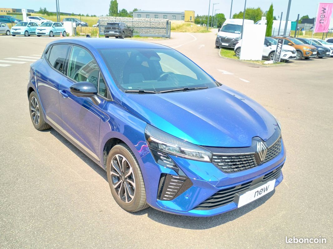 RENAULT Clio E-Tech full hybrid 145 ch GSR2 Techno (image 7)