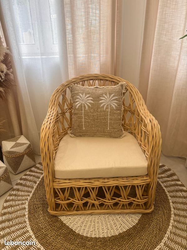 Fauteuil rotin (image 1)