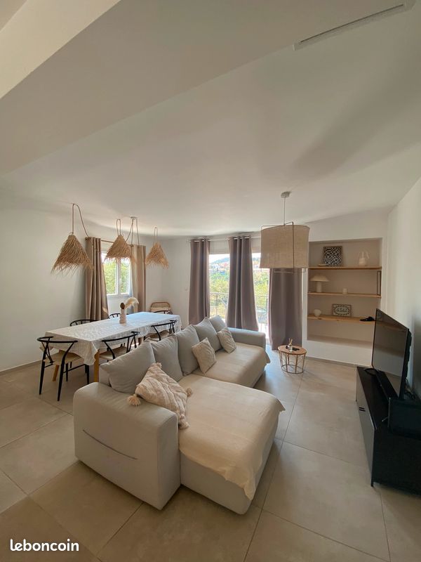 Maison 4 pièces 96 m² · à Hyères · 96 m² · 1 600 €