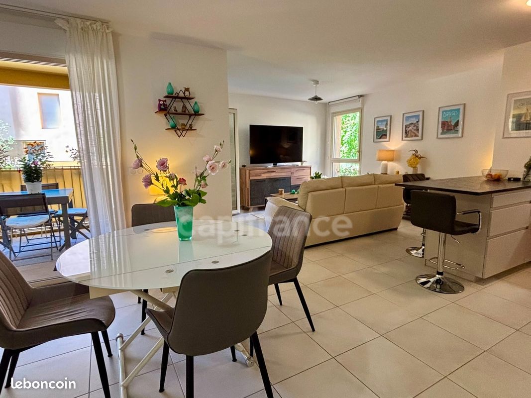 Appartement 4 pièces 88 m² · à Hyères · 88 m² · 324 500 €