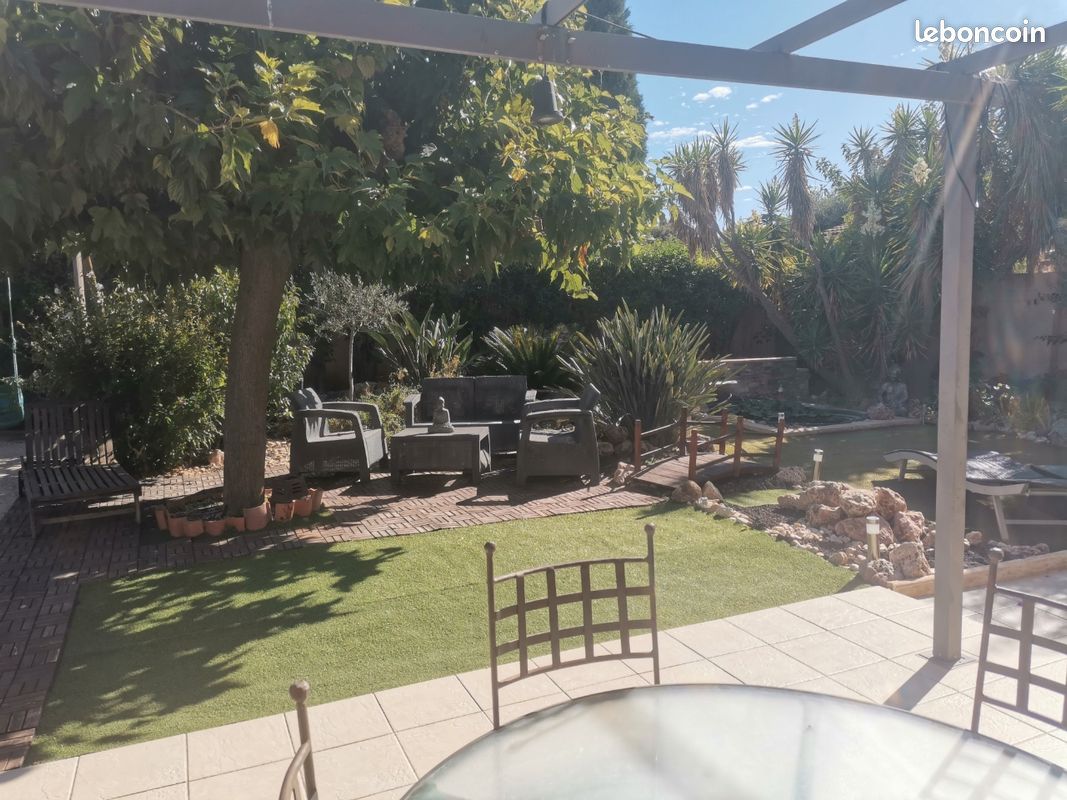 Maison 5 pièces 95 m² · à La Londe-les-Maures · 95 m² · 689 000 €