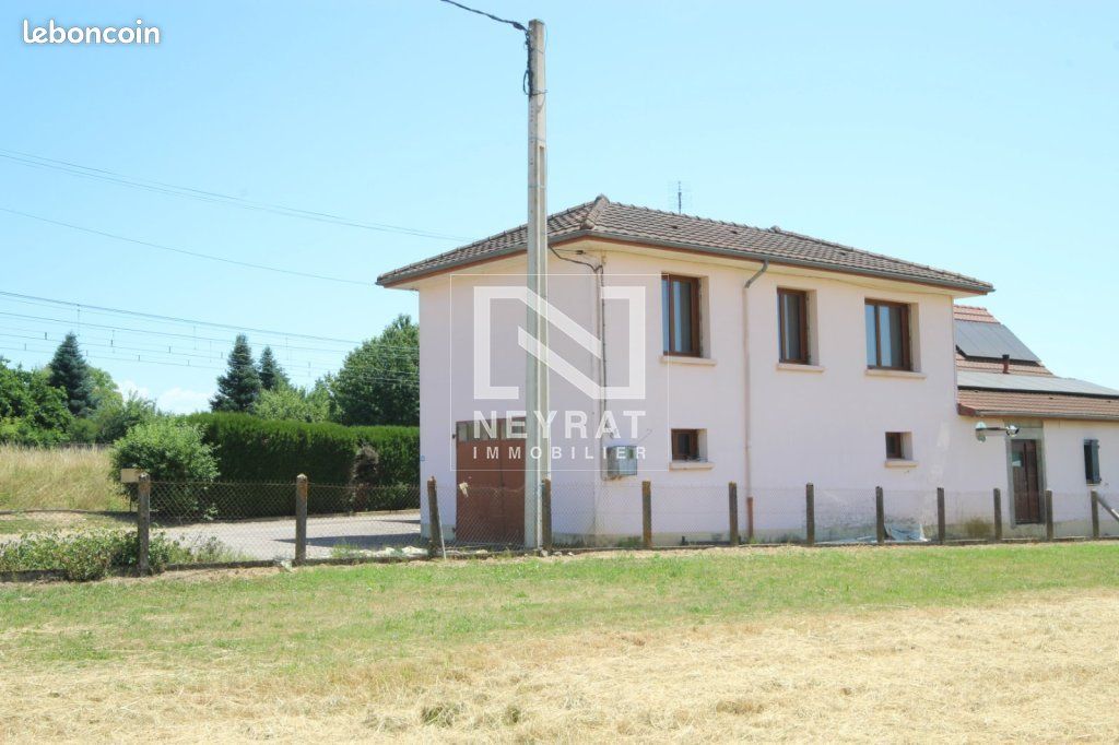 Maison 5 pièces 139 m² · à Branges · 139 m² · 75 000 €