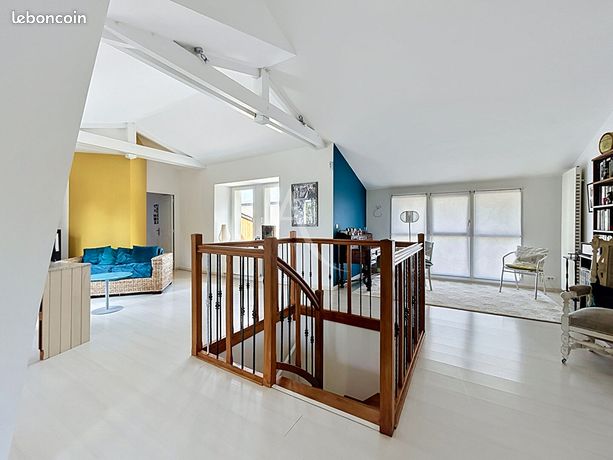 Maison 8 pièces 270 m² — 7